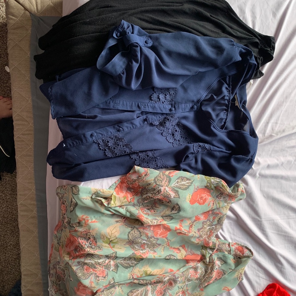 Clothing bundle! - Picture 13 of 16